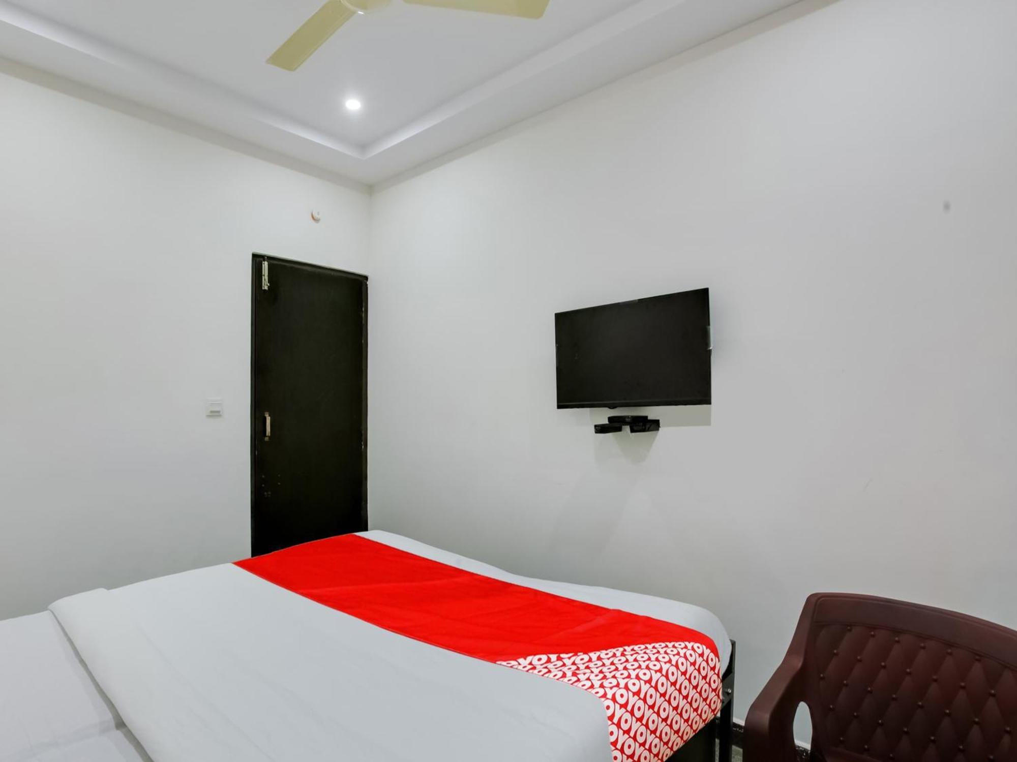 Hotel O Manjushree Boarding & Lodging Nearby Dr.Br Ambedkar Stadium Basveshwar Nagar Bangalore Bagian luar foto