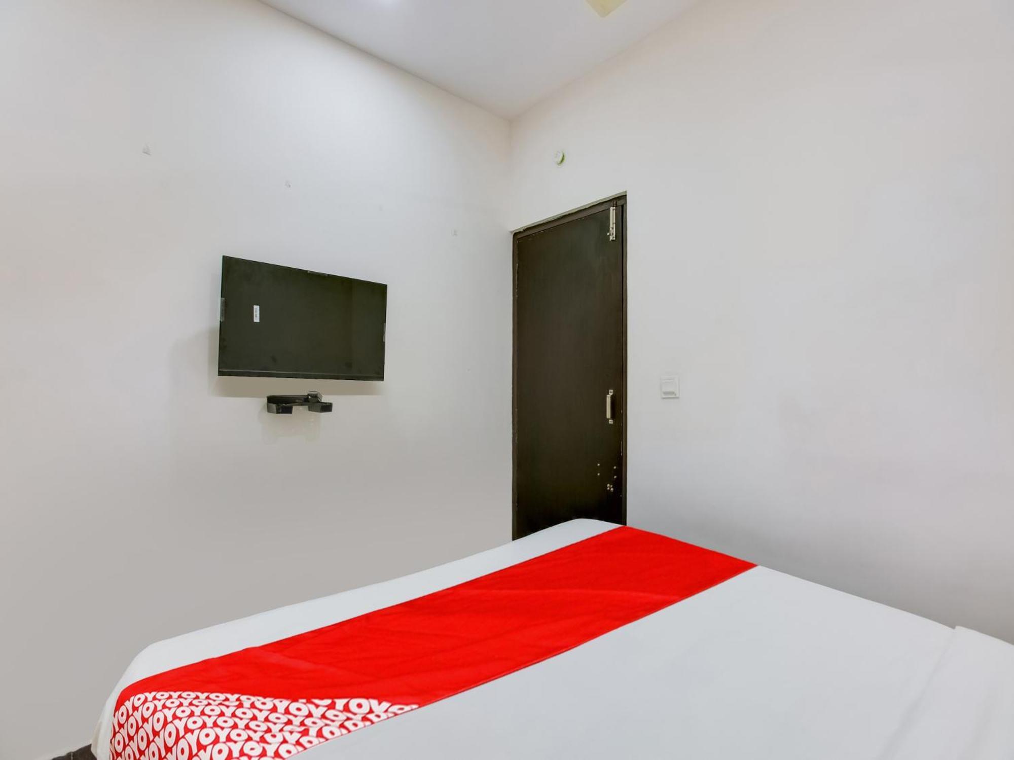 Hotel O Manjushree Boarding & Lodging Nearby Dr.Br Ambedkar Stadium Basveshwar Nagar Bangalore Bagian luar foto